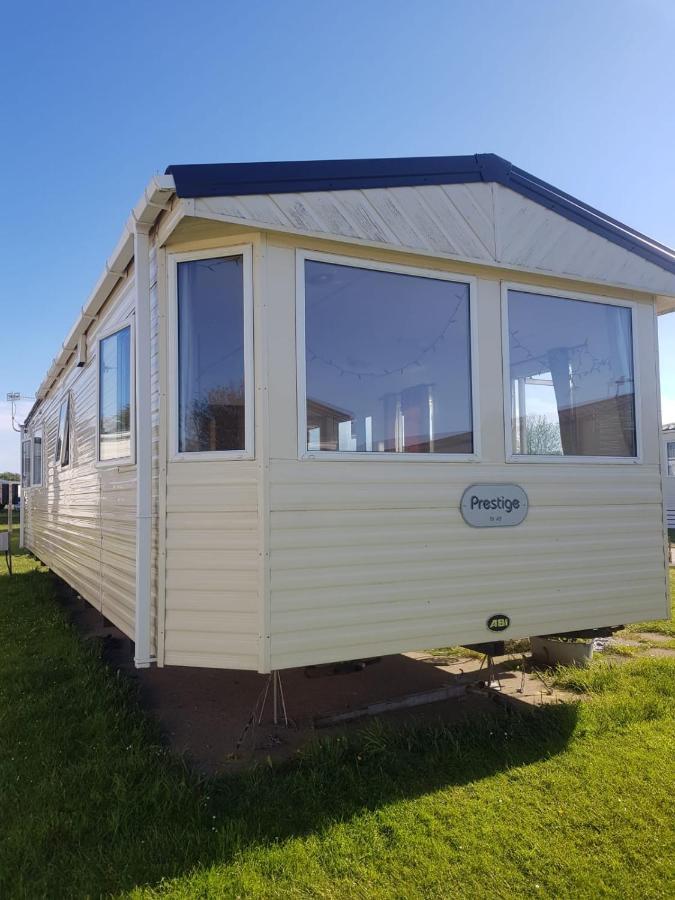 Private Caravan Situated At Parkdean Holiday Resort St Margaret'S At Cliffe Number 18 Exterior foto