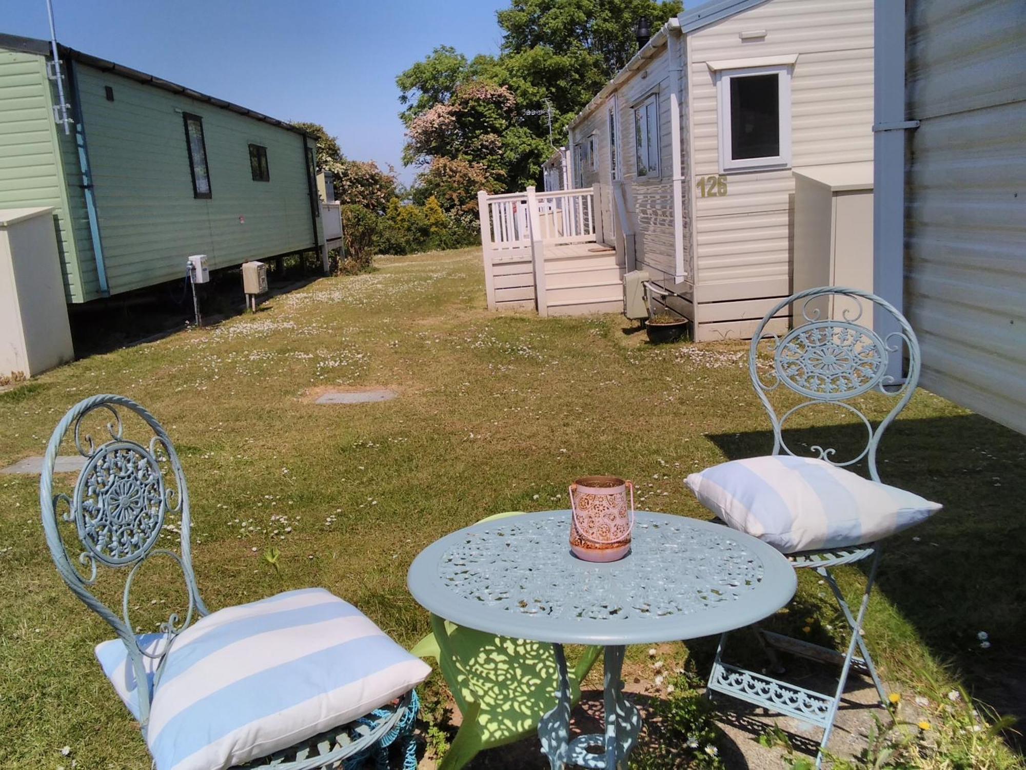 Private Caravan Situated At Parkdean Holiday Resort St Margaret'S At Cliffe Number 18 Exterior foto